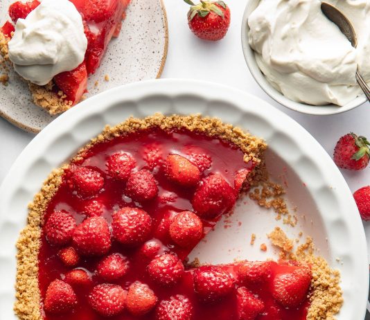 Easy Strawberry Pie